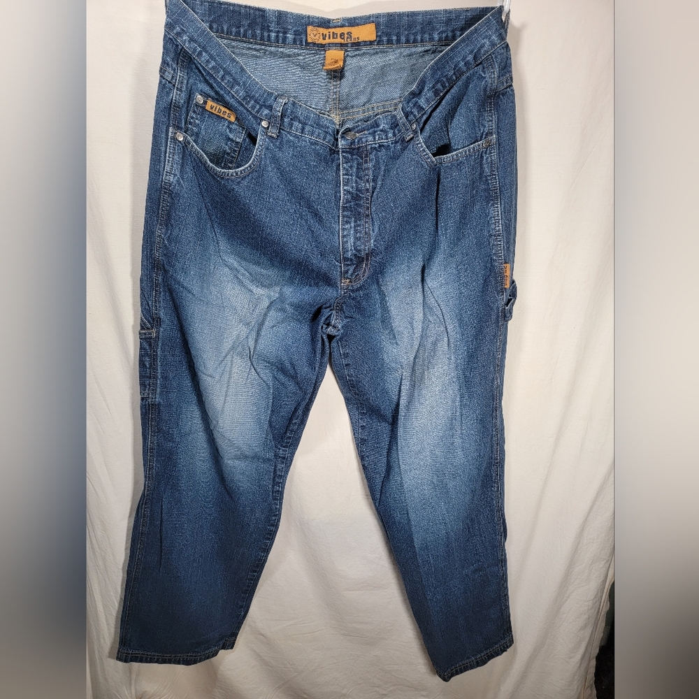 Men's Vibes distressed carpenter jeans in great shape, wear on tag W40 x L32